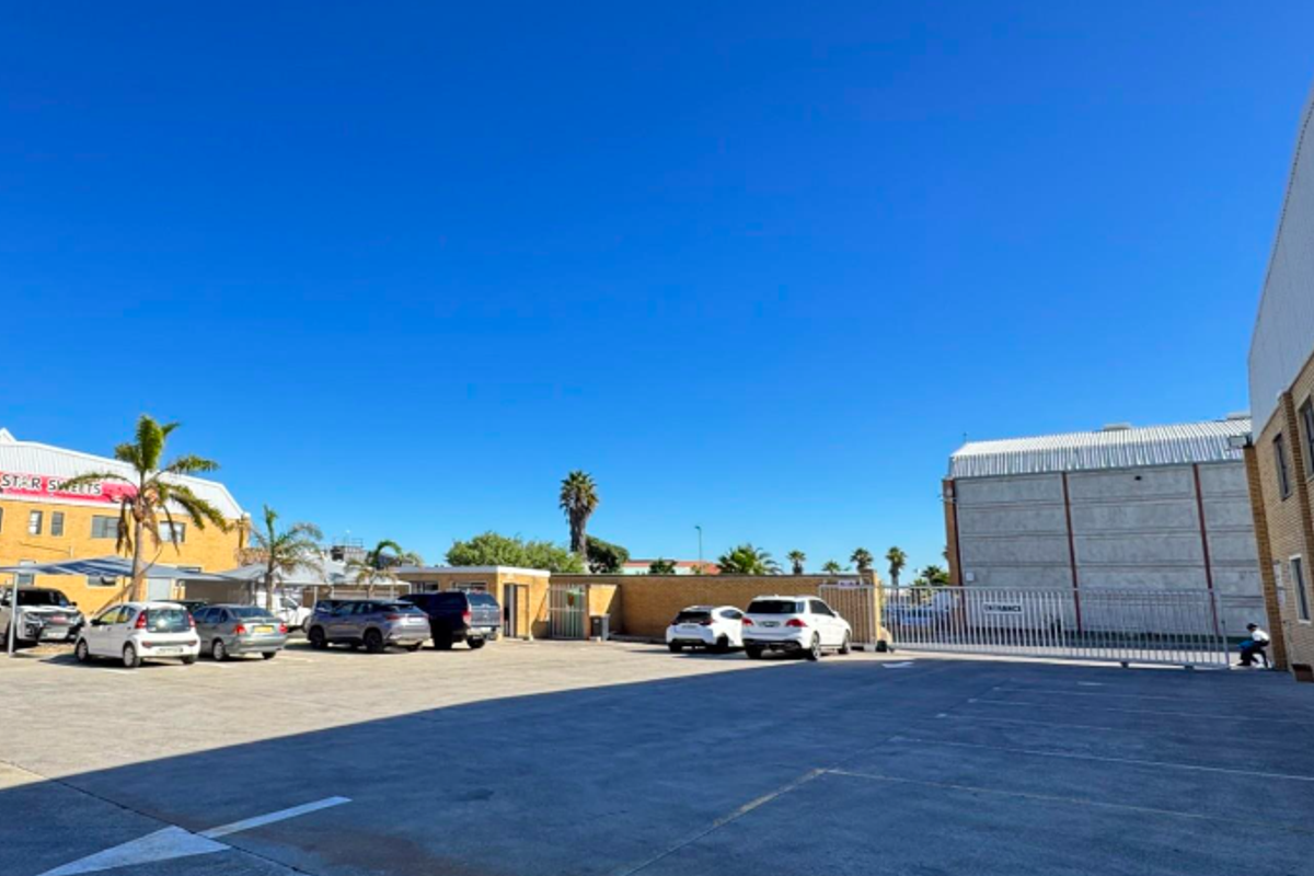 1040m2 Warehouse to Let in Killarney Gardens - Photo 2