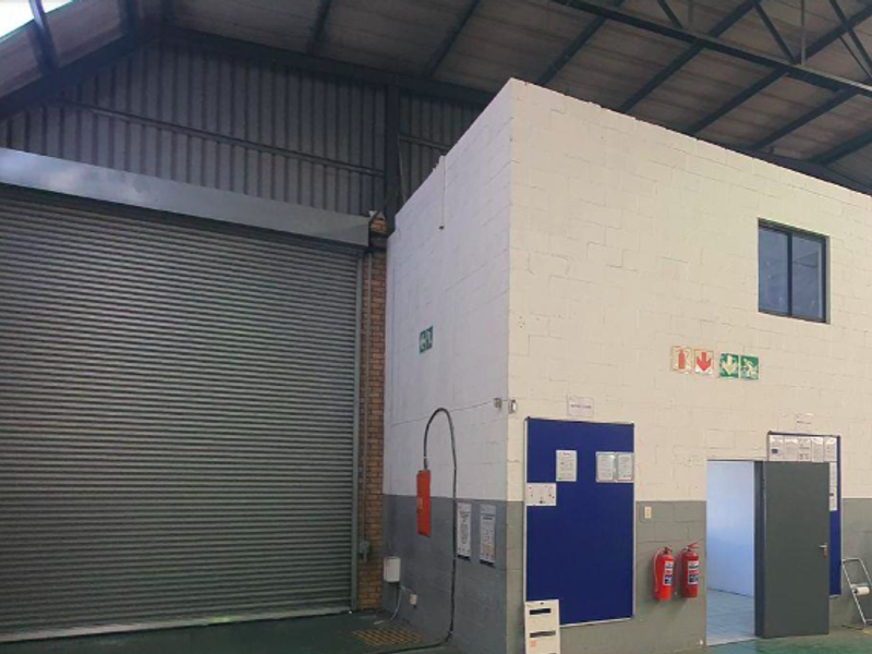 1040m2 Warehouse to Let in Killarney Gardens - Photo 3