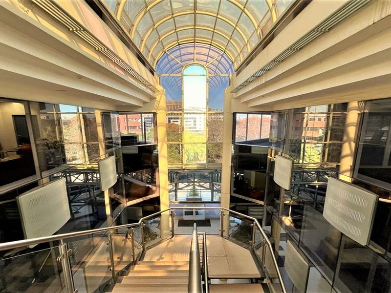 Commercial office park for sale in Parktown - Photo 8