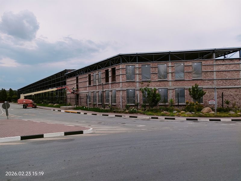 12925m2  Warehouse  - TO LEASE - Photo 2