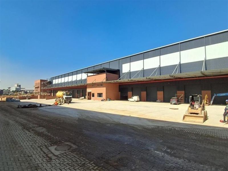 12925m2  Warehouse  - TO LEASE - Photo 10