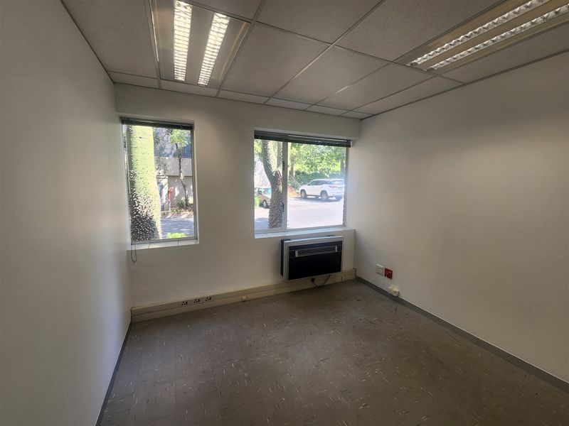 322m2 - Offices to let in Wierda Valley, Sandton - Photo 3