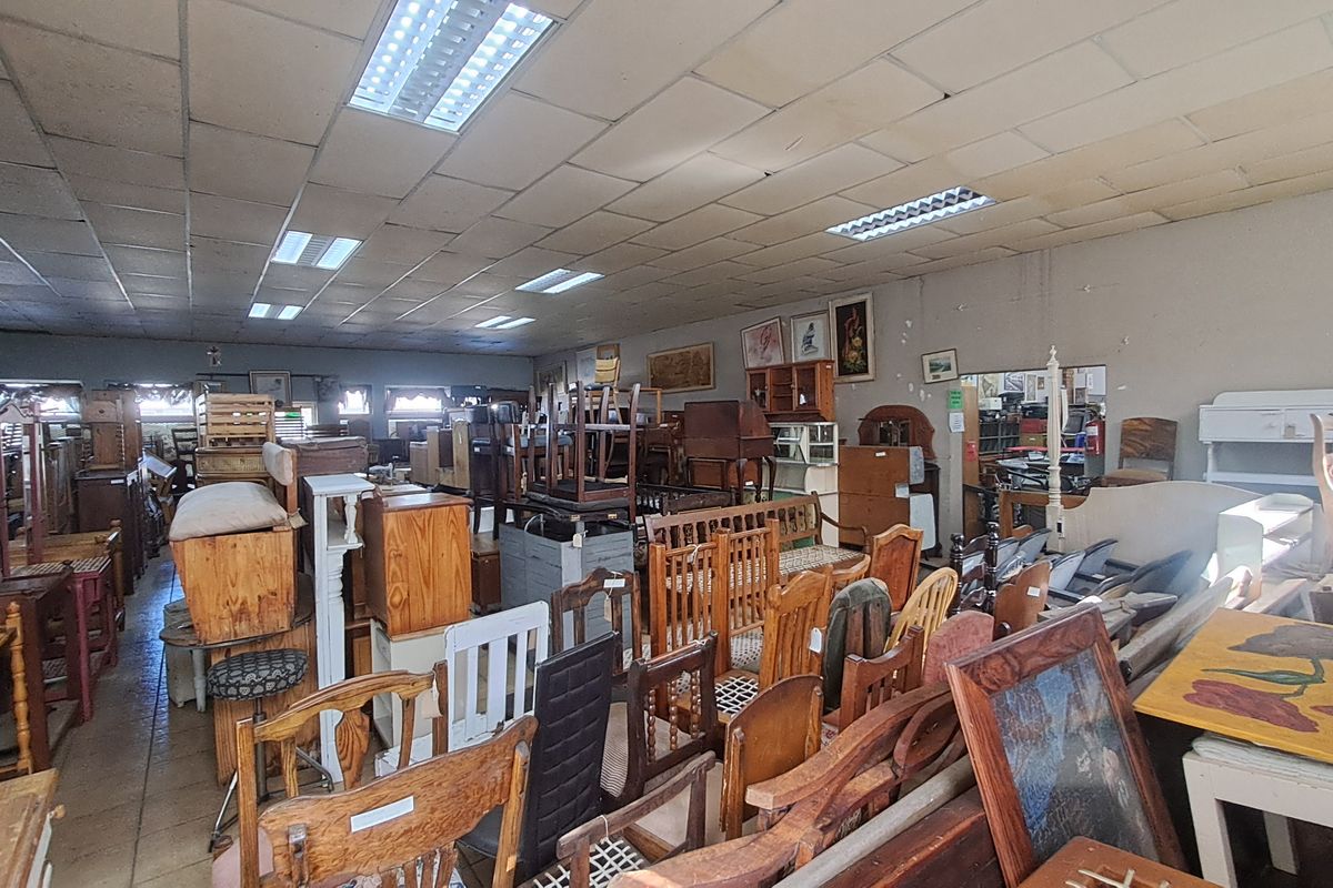 Prime Retail Opportunity on a Bustling street! - Photo 4