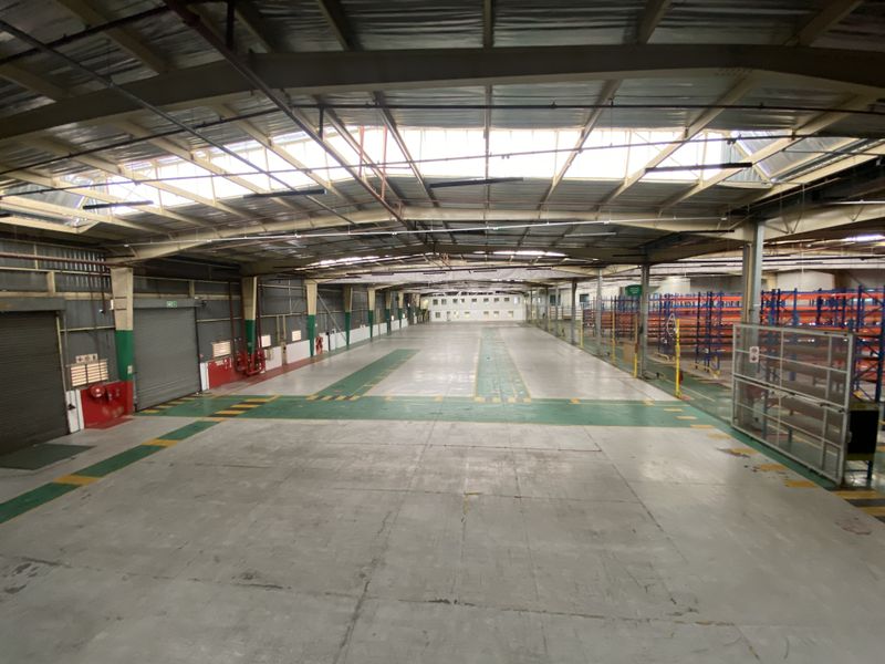 Prime 11,924m2 Industrial Warehouse with AAA Offices To Let in Midrand | N1 Exposure - Photo 9