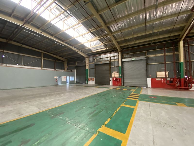 Prime 11,924m2 Industrial Warehouse with AAA Offices To Let in Midrand | N1 Exposure - Photo 7