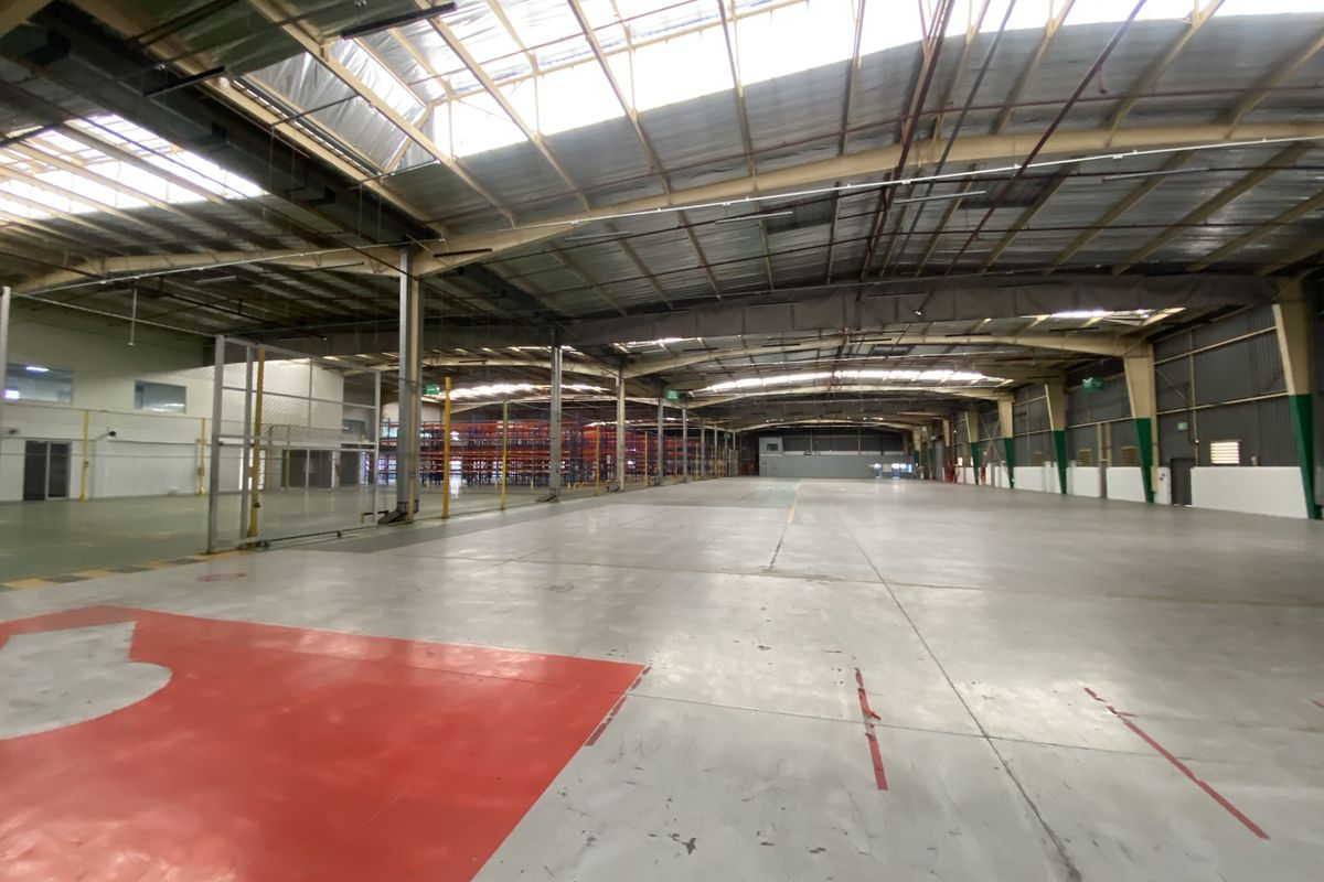 Prime 11,924m2 Industrial Warehouse with AAA Offices To Let in Midrand | N1 Exposure - Photo 4