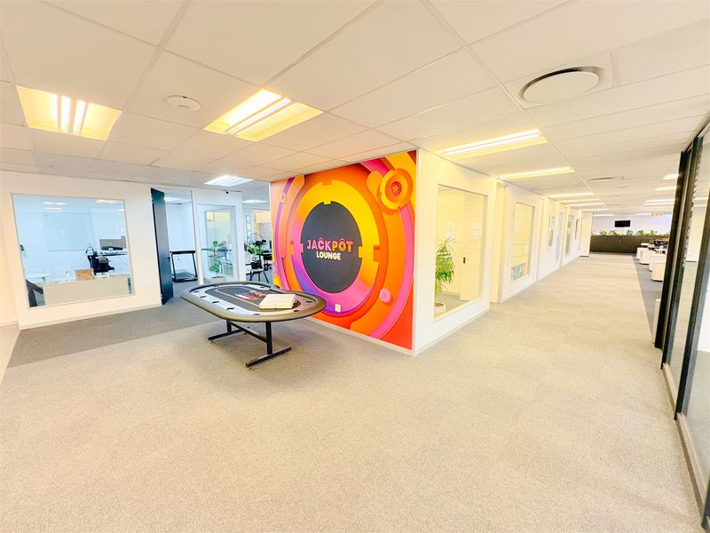 1005m2 office at 25 Scott Street in Waverley, Johannesburg - Photo 8