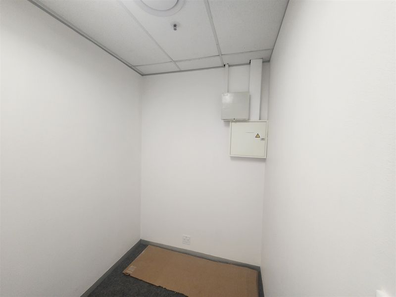 209m2 offices to let in Morningside, Sandton - Photo 7