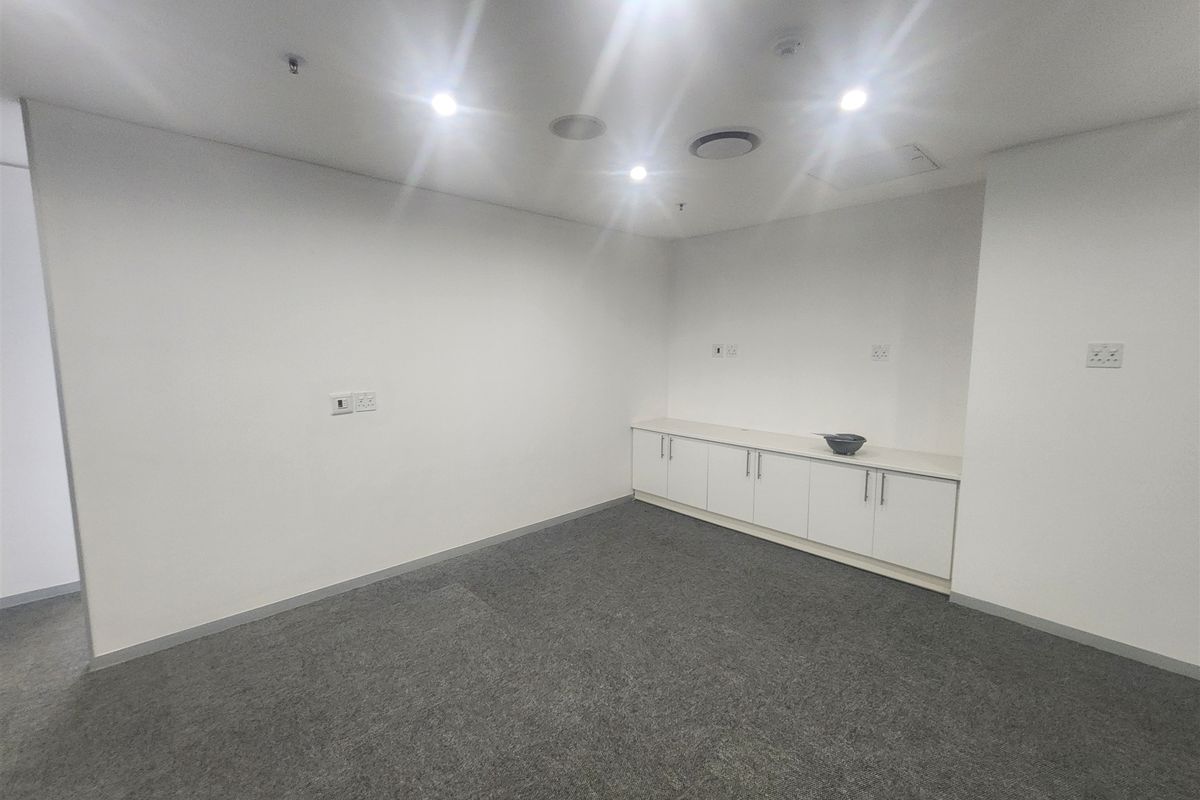 209m2 offices to let in Morningside, Sandton - Photo 3