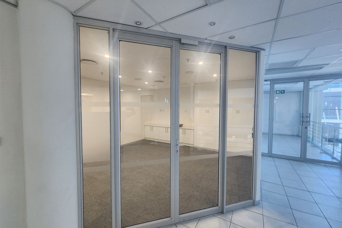 209m2 offices to let in Morningside, Sandton - Photo 2
