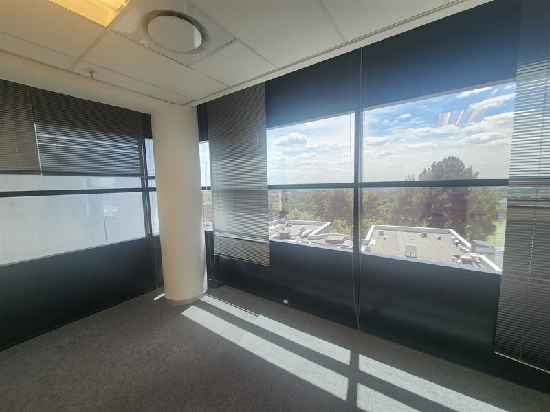 209m2 offices to let in Morningside, Sandton - Photo 10