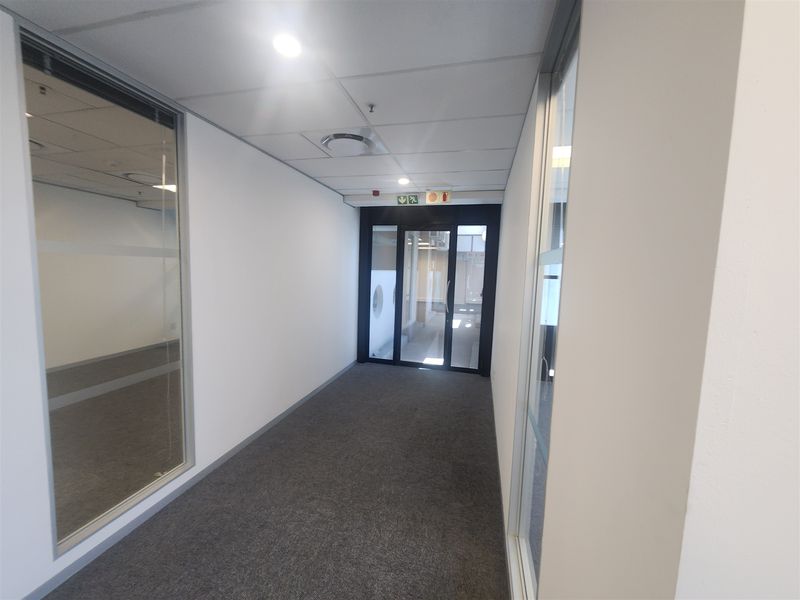 209m2 offices to let in Morningside, Sandton - Photo 9