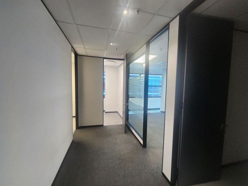 492m2 offices to let in Morningside, Sandton - Photo 8