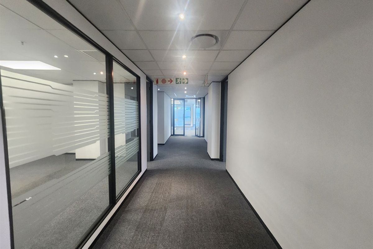492m2 offices to let in Morningside, Sandton - Photo 4