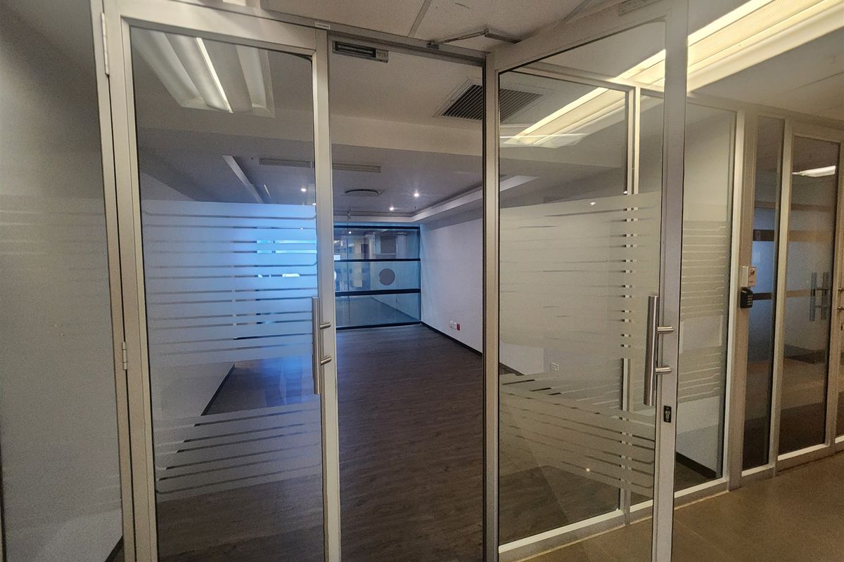 492m2 offices to let in Morningside, Sandton - Photo 2