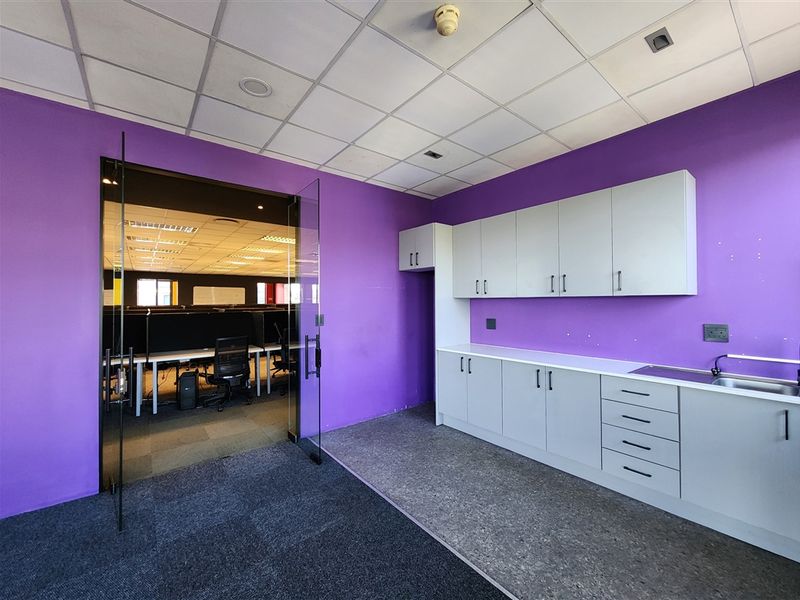 566m2 Office to Let in Quadrum Office Park - Photo 9