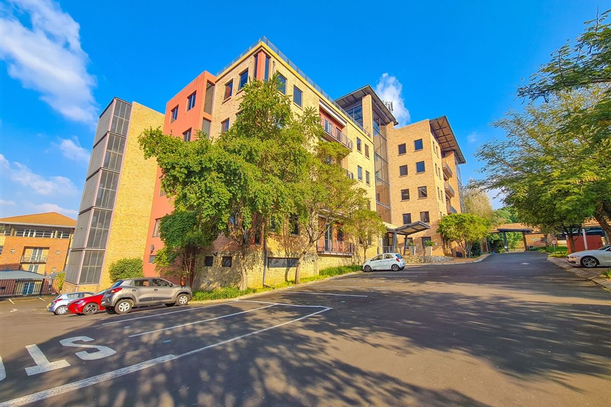 566m2 Office to Let in Quadrum Office Park - Photo 5