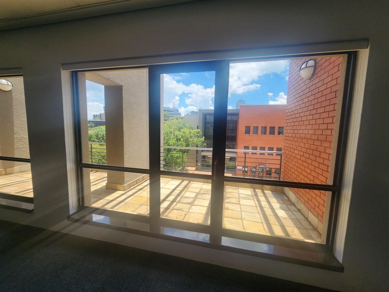 646.5sqm Offices to let in Wierda Valley, Sandton - Photo 7