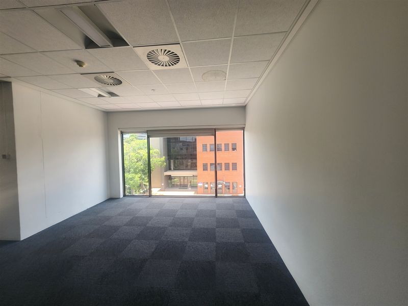 646.5sqm Offices to let in Wierda Valley, Sandton - Photo 6