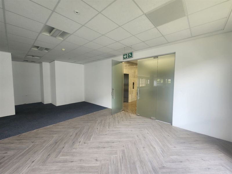 646.5sqm Offices to let in Wierda Valley, Sandton - Photo 5