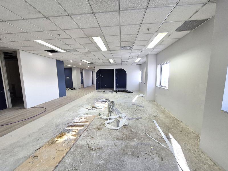 Offices to let in Rosebank - Photo 9