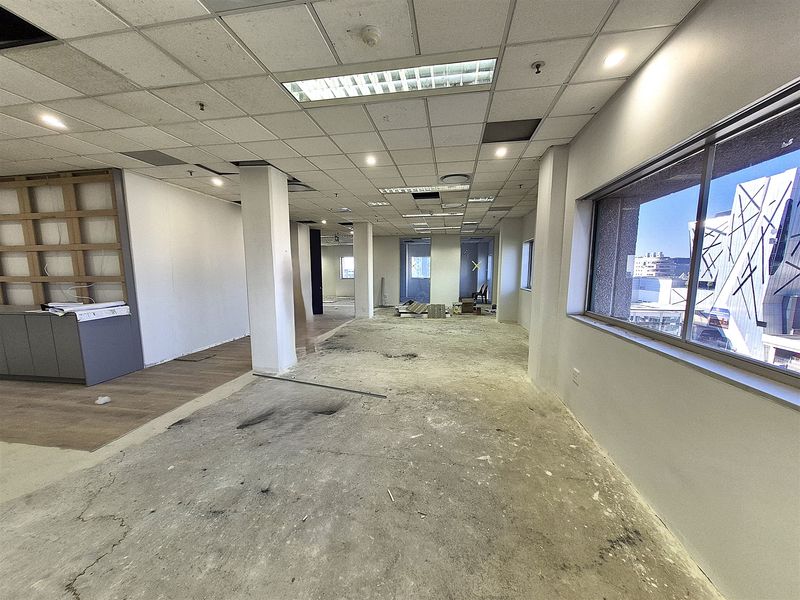 Offices to let in Rosebank - Photo 8