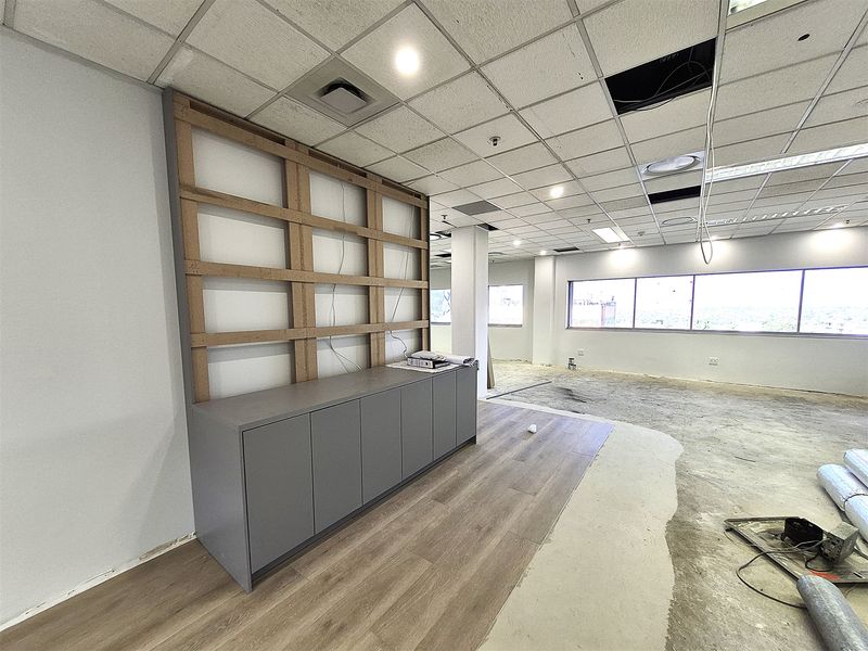 Offices to let in Rosebank - Photo 7