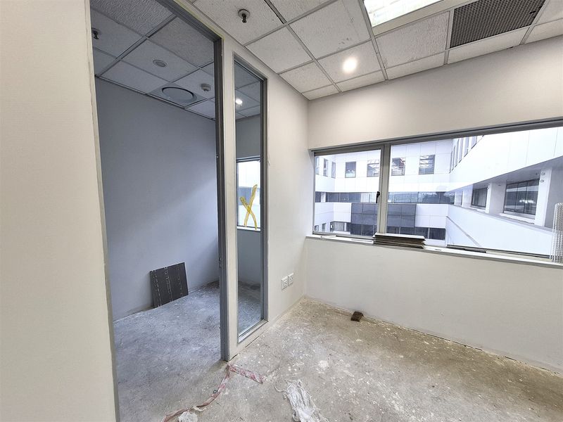 Offices to let in Rosebank - Photo 6