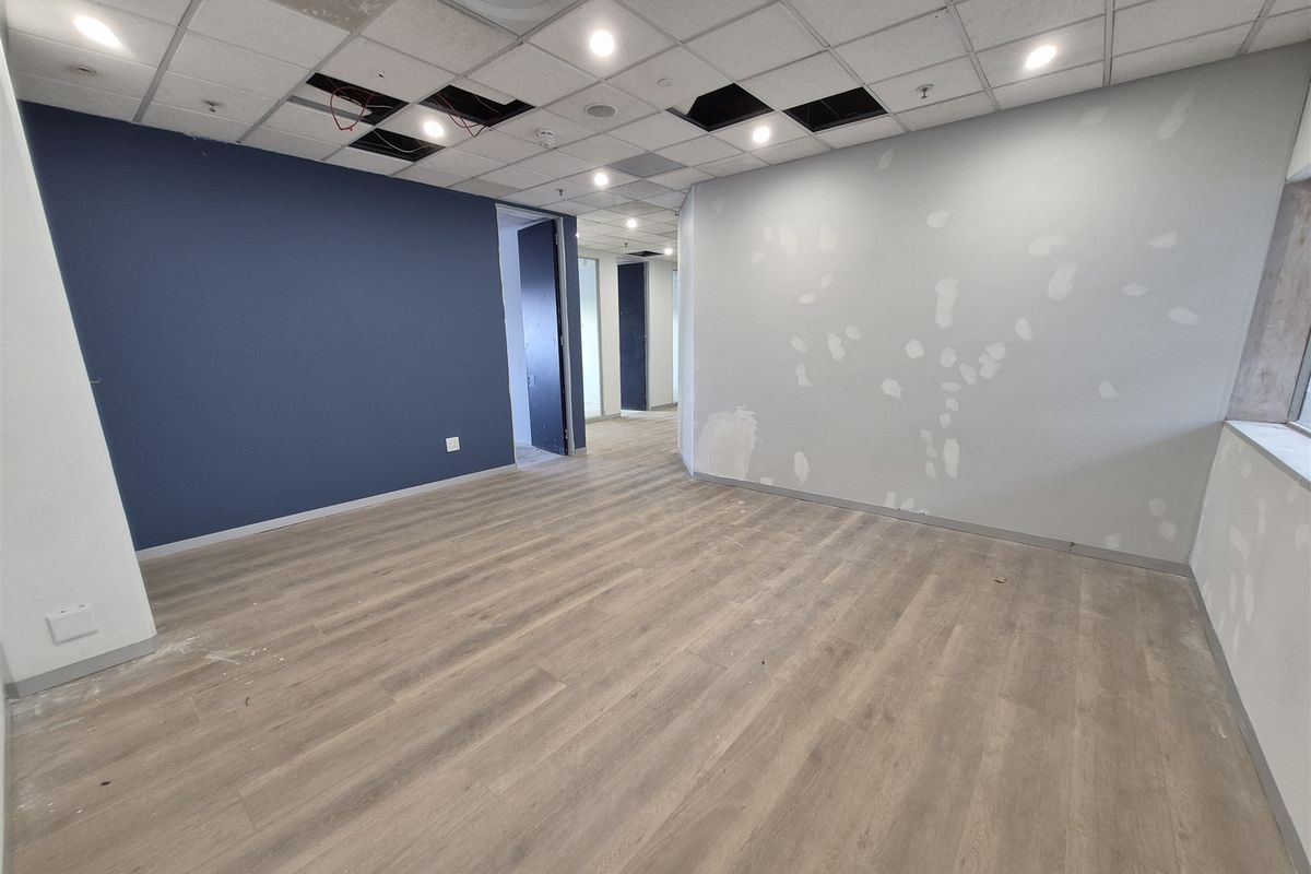 Offices to let in Rosebank - Photo 2