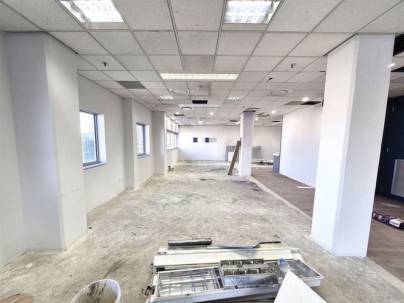 Offices to let in Rosebank - Photo 5