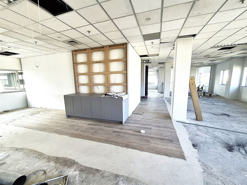 Offices to let in Rosebank - Photo 4