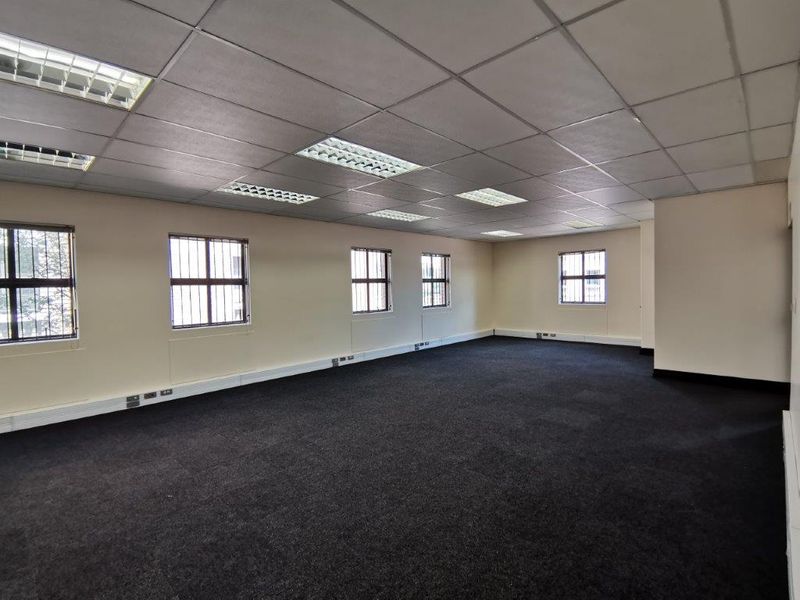 125m2 Office in Highveld - all included! - Photo 6