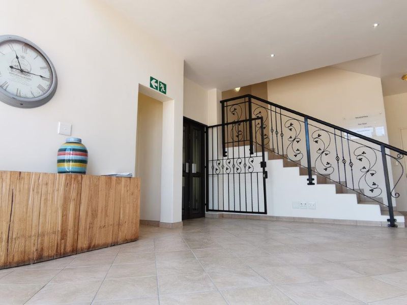 125m2 Office in Highveld - all included! - Photo 4