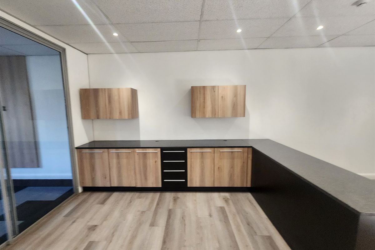 404,31sqm Office space to let in Strathavon, Sandton - Photo 4