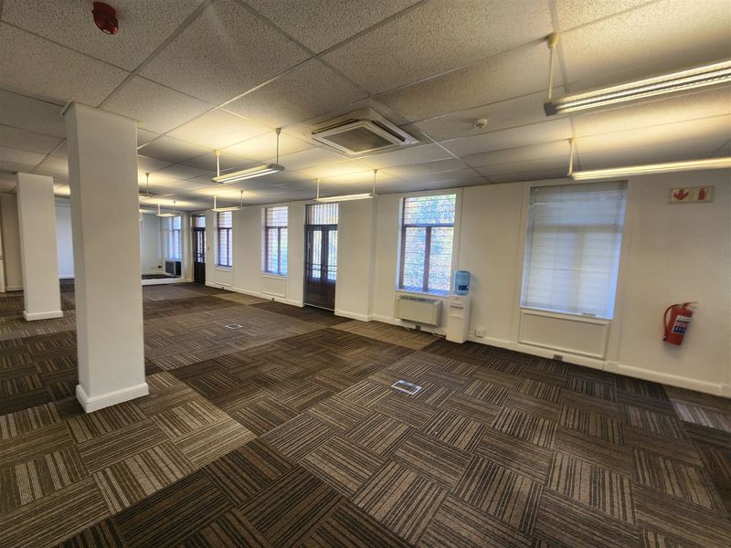 404,31sqm Office space to let in Strathavon, Sandton - Photo 10