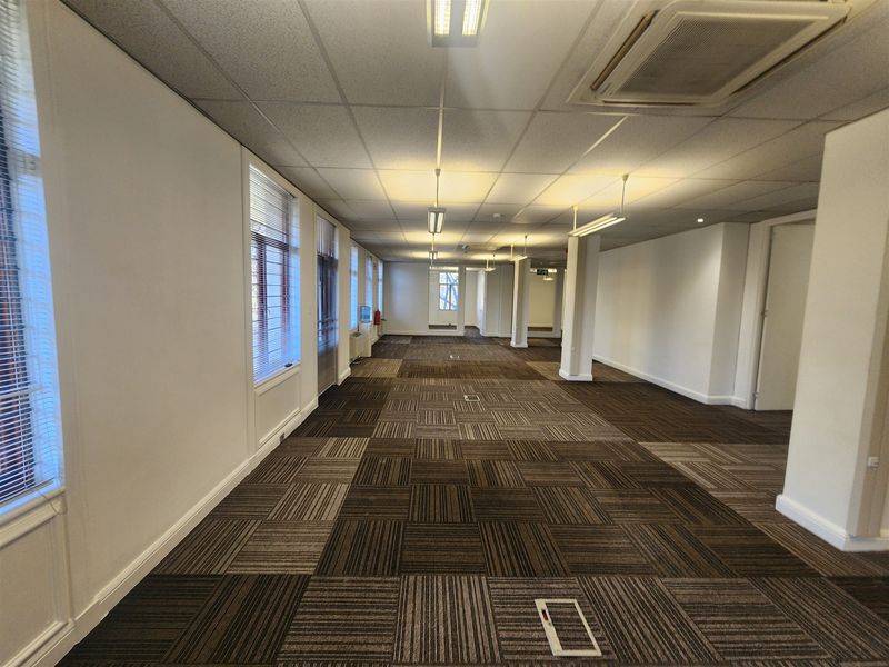 404,31sqm Office space to let in Strathavon, Sandton - Photo 8