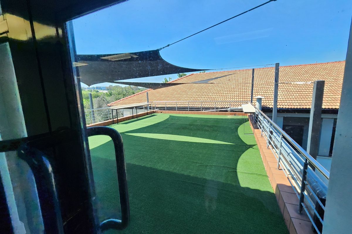 9250.76sqm Offices to let in Sandton - Photo 4