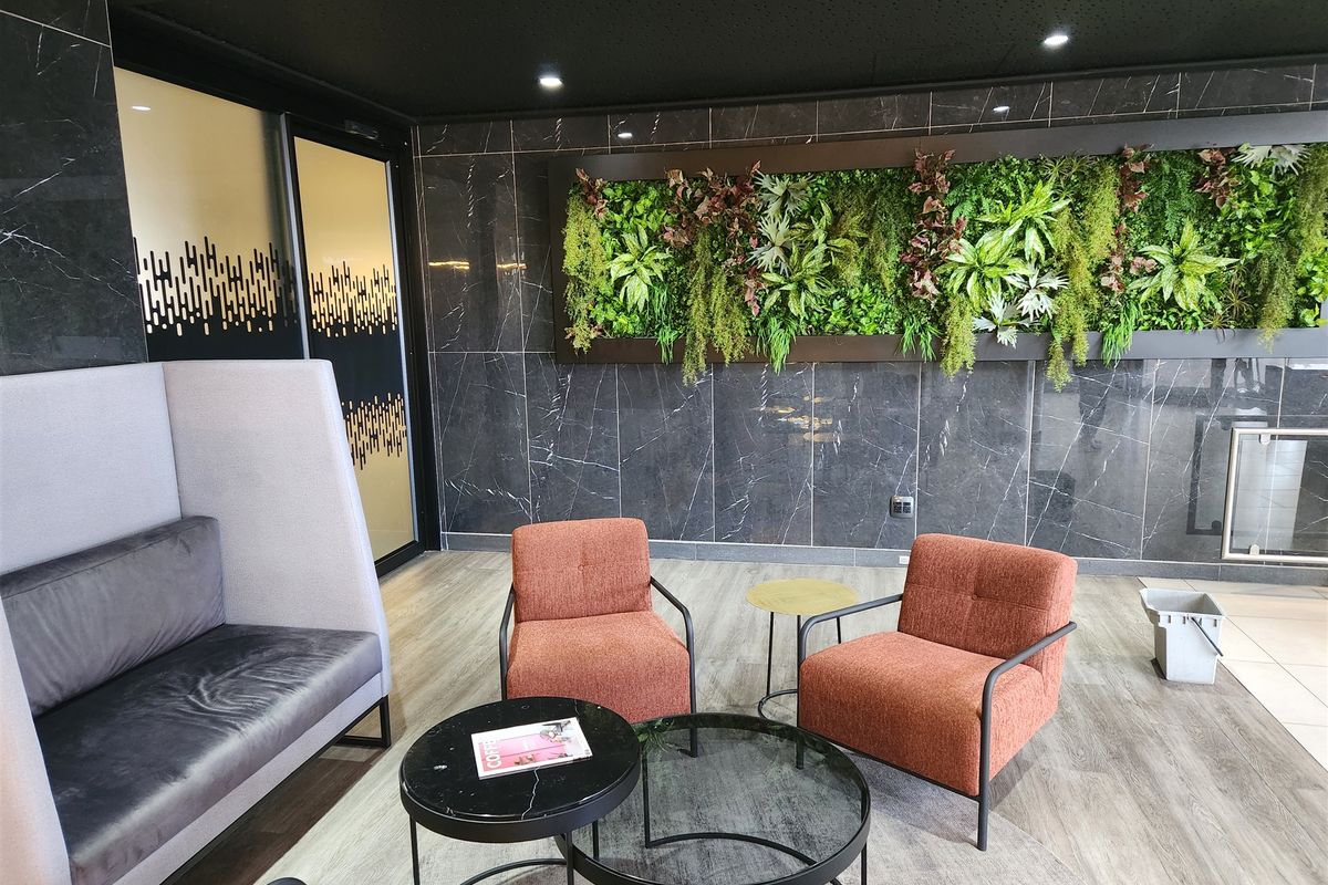 317,79 sqm Office space to let in Sandton - Photo 3