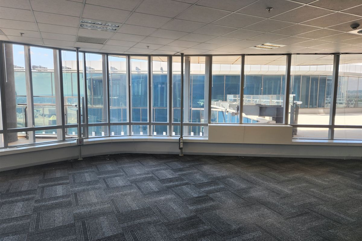 317,79 sqm Office space to let in Sandton - Photo 4