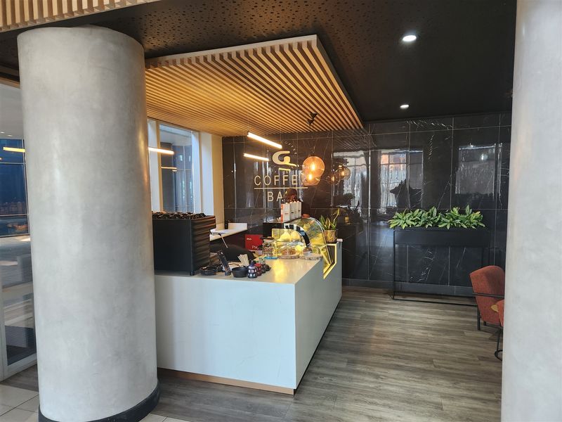 317,79 sqm Office space to let in Sandton - Photo 2