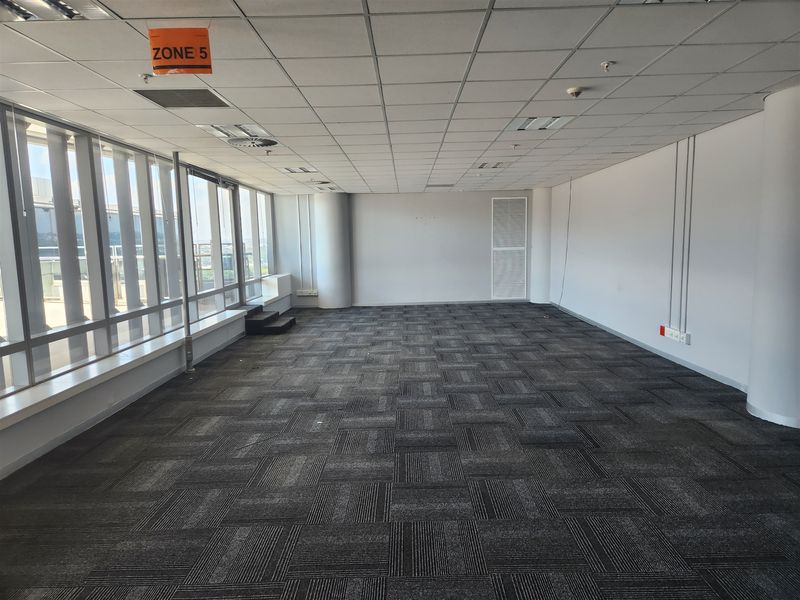 317,79 sqm Office space to let in Sandton - Photo 5