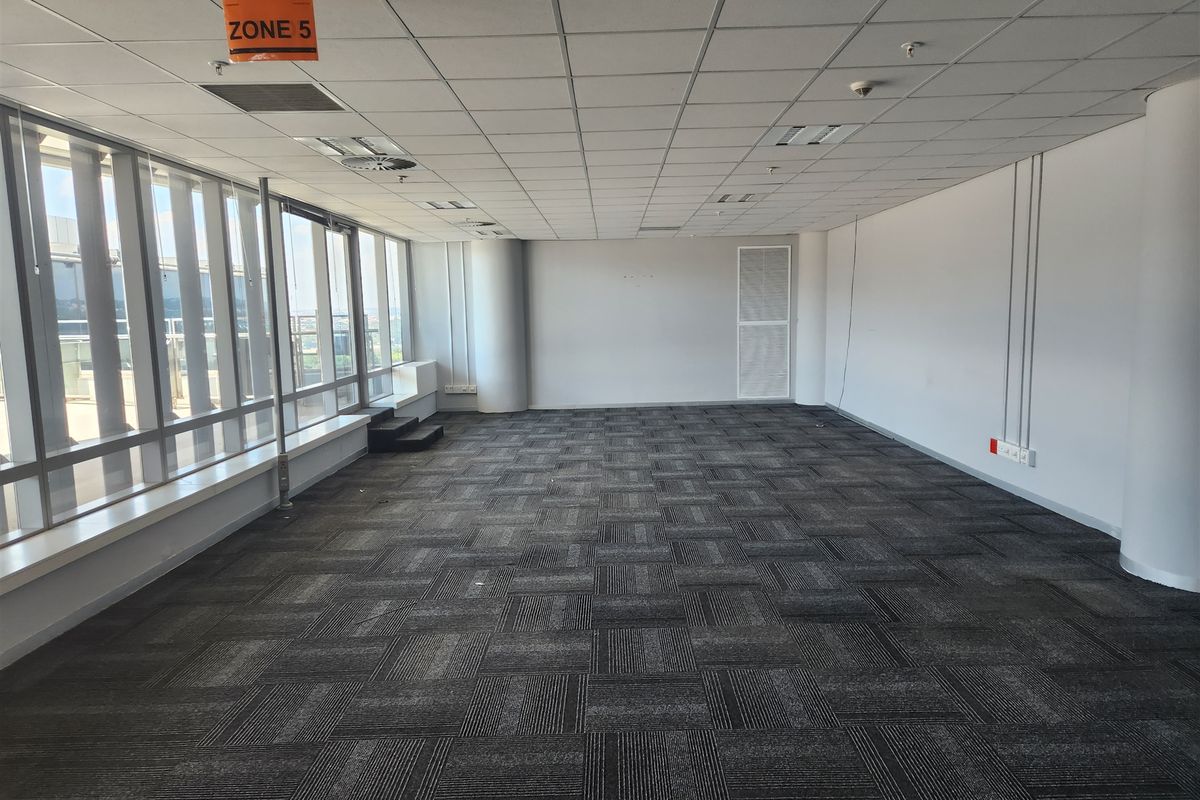 317,79 sqm Office space to let in Sandton - Photo 5