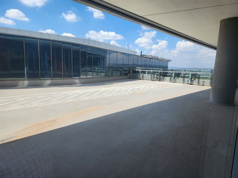 317,79 sqm Office space to let in Sandton - Photo 10