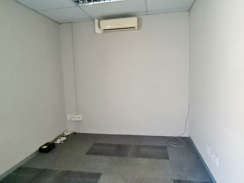 Modern office space to rent in CBD, Louis Trichardt - Photo 4
