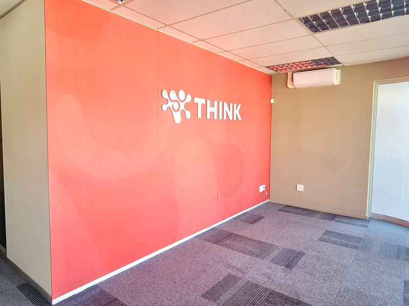 Modern office space to rent in CBD, Louis Trichardt - Photo 2