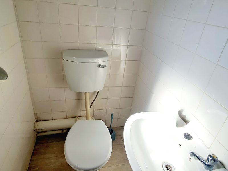 Modern office space to rent in CBD, Louis Trichardt - Photo 5