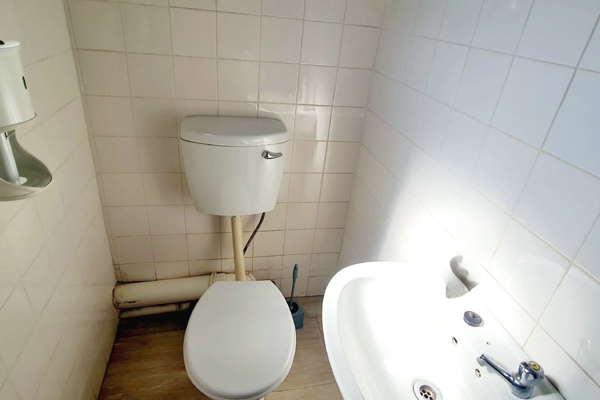 Modern office space to rent in CBD, Louis Trichardt - Photo 5