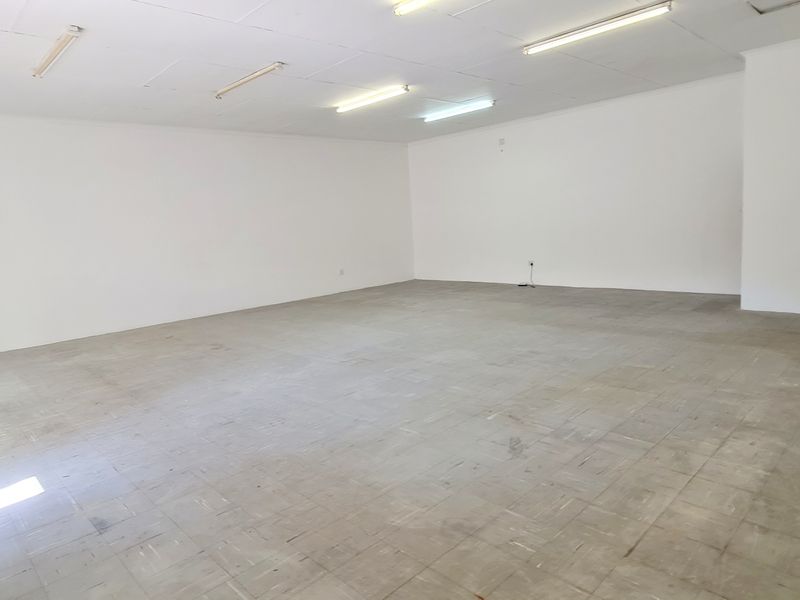 Open plan Office to rent in CBD, Louis Trichardt - Photo 3