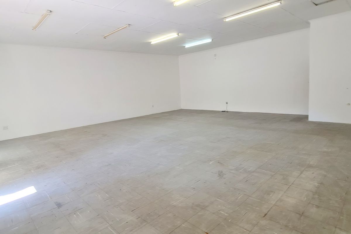 Open plan Office to rent in CBD, Louis Trichardt - Photo 3