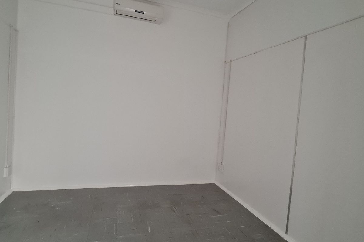 Spacious office to rent in CBD, Louis Trichardt - Photo 5